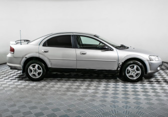 Подержанный автомобиль Chrysler Sebring Sedan 2002 года (4 фото)
