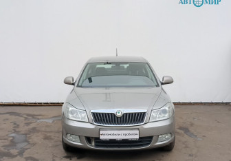 Подержанный автомобиль Skoda Octavia Liftback 2012 года (2 фото)