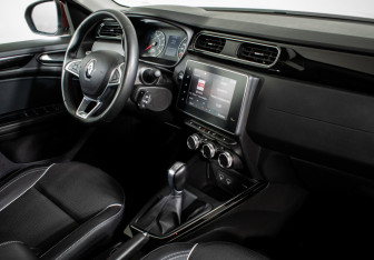 Подержанный автомобиль Renault Arkana 2019 года (10 фото)