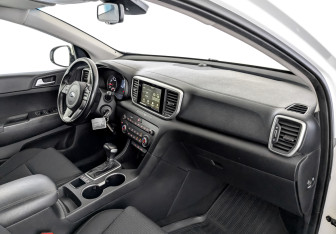 Подержанный автомобиль Kia Sportage 2019 года (11 фото)