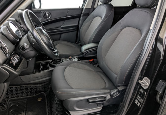 Подержанный автомобиль MINI Countryman 2019 года (20 фото)