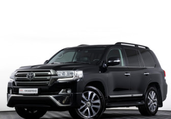 Подержанный автомобиль Toyota Land Cruiser Suv 2018 года (26 фото)