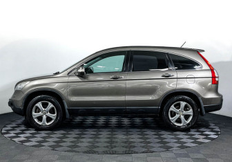 Подержанный автомобиль Honda CR-V 2008 года (8 фото)