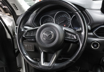 Подержанный автомобиль Mazda CX-5 2017 года (17 фото)