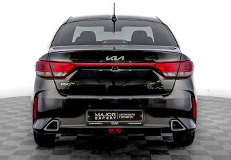 Подержанный автомобиль Kia Rio Sedan 2022 года (6 фото)
