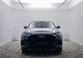 Подержанный автомобиль Audi Q8 2019 года (2 фото)