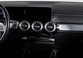 Подержанный автомобиль Mercedes-Benz GLB 2020 года (13 фото)