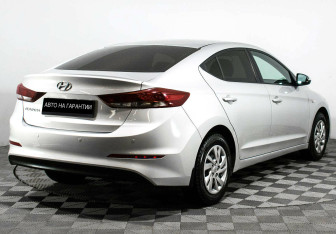 Подержанный автомобиль Hyundai Elantra Sedan 2016 года (3 фото)