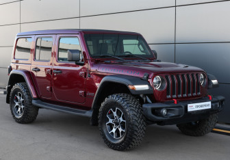 Подержанный автомобиль Jeep Wrangler 2020 года (3 фото)