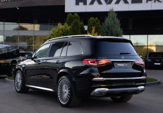 Подержанный автомобиль Mercedes-Benz Maybach GLS 2021 года (5 фото)