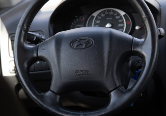 Подержанный автомобиль Hyundai Tucson 2008 года (12 фото)