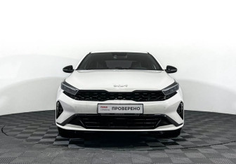 Подержанный автомобиль Kia K3 Sedan 2023 года (2 фото)