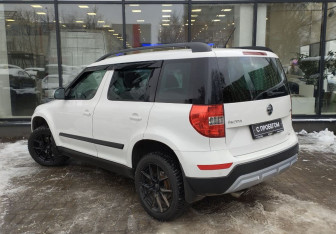 Подержанный автомобиль Skoda Yeti 2015 года (6 фото)