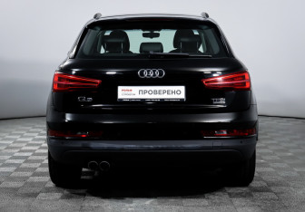 Подержанный автомобиль Audi Q3 2015 года (6 фото)
