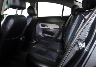 Подержанный автомобиль Chevrolet Cruze Sedan 2012 года (11 фото)