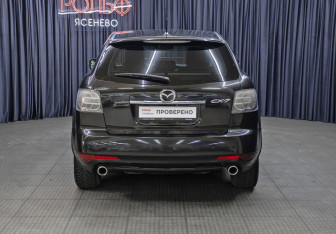 Подержанный автомобиль Mazda CX-7 2011 года (12 фото)