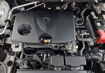 Подержанный автомобиль Toyota RAV4 2020 года (9 фото)