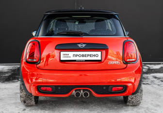 Подержанный автомобиль MINI Hatch 2019 года (5 фото)