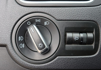Подержанный автомобиль Volkswagen Polo Sedan 2013 года (12 фото)