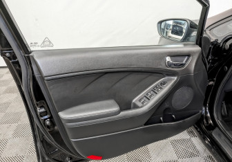 Подержанный автомобиль Kia Cerato Sedan 2019 года (18 фото)