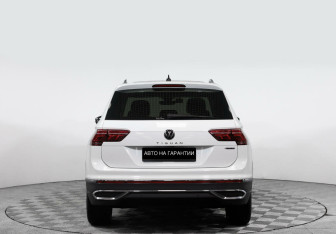 Подержанный автомобиль Volkswagen Tiguan 2021 года (4 фото)