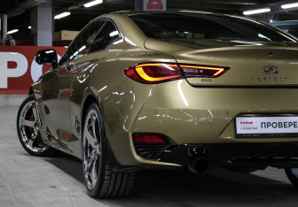 Подержанный автомобиль Infiniti Q60 Coupe 2017 года (24 фото)