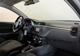 Подержанный автомобиль Kia Rio Hatchback 2021 года (11 фото)