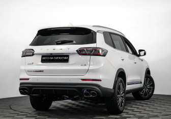 Подержанный автомобиль Chery Tiggo 8 Pro Max 2023 года (3 фото)