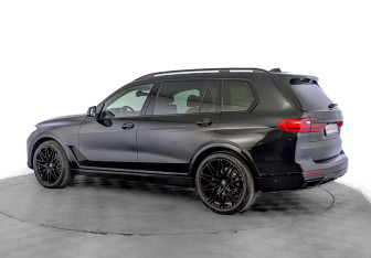 Подержанный автомобиль BMW X7 2019 года (7 фото)