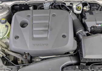 Подержанный автомобиль Volvo XC40 2020 года (9 фото)