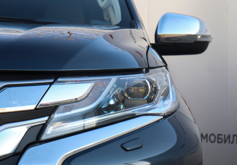 Подержанный автомобиль Mitsubishi Pajero Sport 2019 года (26 фото)