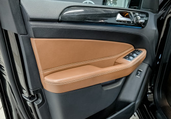 Подержанный автомобиль Mercedes-Benz GLE 2018 года (19 фото)