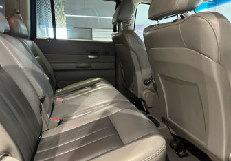 Подержанный автомобиль Dodge Durango 2005 года (11 фото)