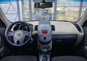 Подержанный автомобиль Kia Soul 2011 года (10 фото)