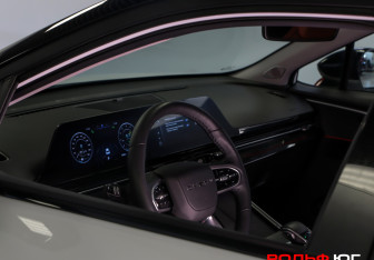 Подержанный автомобиль Omoda C5 2023 года (19 фото)