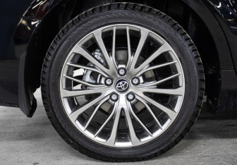 Подержанный автомобиль Toyota Camry Sedan 2022 года (26 фото)