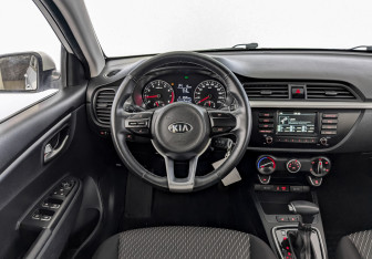 Подержанный автомобиль Kia Rio Sedan 2020 года (21 фото)