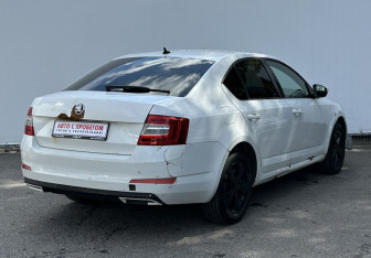 Подержанный автомобиль Skoda Octavia Liftback 2013 года (5 фото)