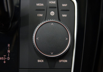Подержанный автомобиль BMW X3 2021 года (12 фото)