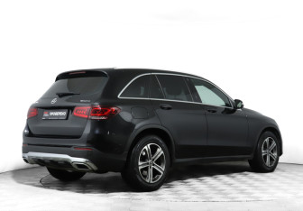 Подержанный автомобиль Mercedes-Benz GLC Coupe 2021 года (3 фото)