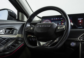 Подержанный автомобиль Exeed TXL 2022 года (11 фото)