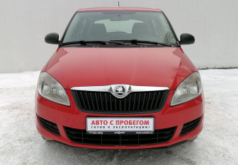 Подержанный автомобиль Skoda Fabia Hatchback 2013 года (2 фото)