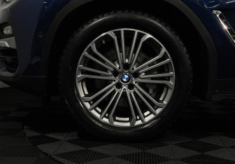 Подержанный автомобиль BMW X3 2018 года (7 фото)