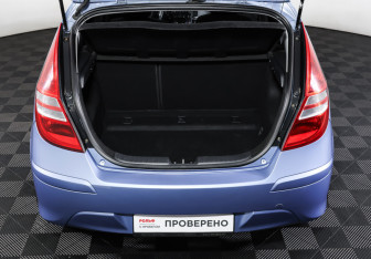 Подержанный автомобиль Hyundai i30 Hatchback 2011 года (10 фото)