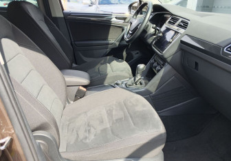 Подержанный автомобиль Volkswagen Tiguan 2018 года (15 фото)