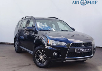 Подержанный автомобиль Mitsubishi Outlander 2011 года (3 фото)