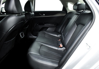 Подержанный автомобиль Kia K5 2020 года (13 фото)