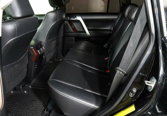 Подержанный автомобиль Toyota Land Cruiser Prado 2016 года (15 фото)