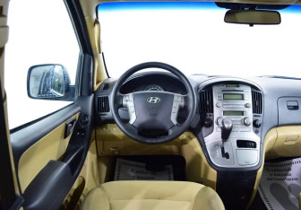 Подержанный автомобиль Hyundai Grand Starex 2008 года (6 фото)