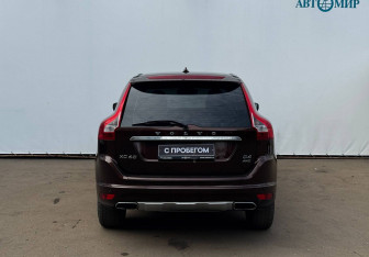 Подержанный автомобиль Volvo XC60 2013 года (7 фото)